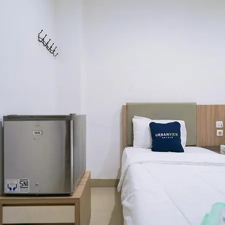Urbanview Hotel Bes Mangga Besar-2